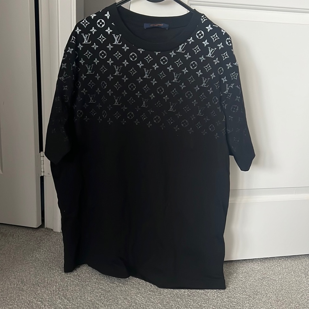 Men’s Louis Vuitton shirt